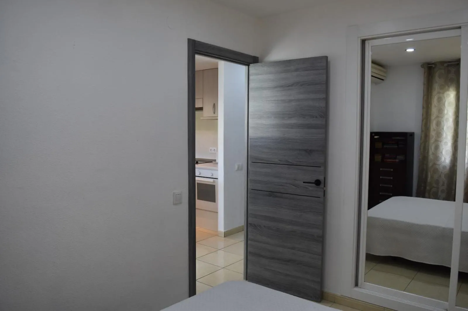 Apartamentos De Los Cisnes Benalmadena 0*,  Spain